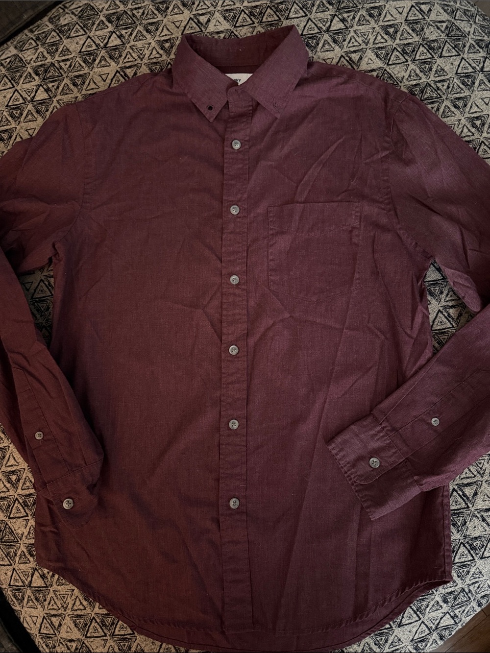 Old Navy Men's Burgundy Button-Down Shirt